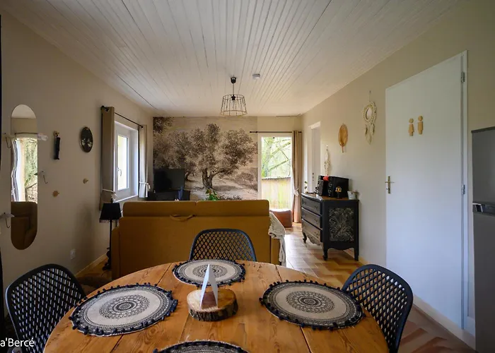 Caberce Casa de Férias Thoire-sur-Dinan